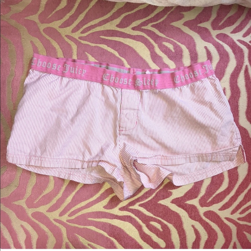 In search of these juicy couture items perfer a size large in the clothes - Picture 9 of 14